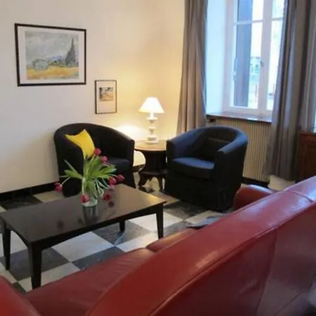 La Maison Jaune Azille