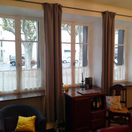 La Maison Jaune Azille
